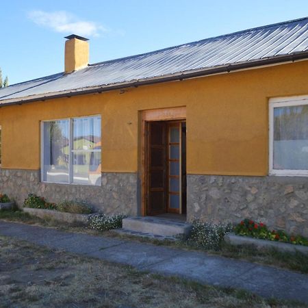 Hostal Y Cabanas Vientos Del Sur Puerto Ingeniero Ibanez Екстер'єр фото